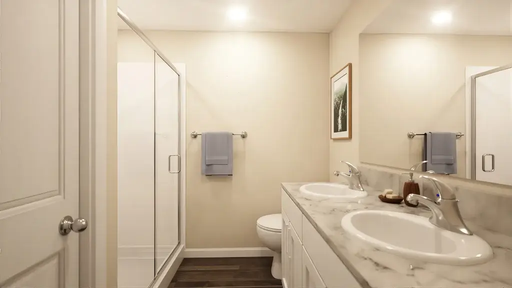 Corsica Villas at Euclid Avenue bathroom